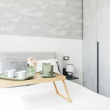 Easylife -formidabile In Porta Romana Apartment *